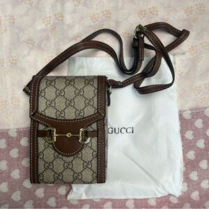 Gucci Saddle Vertical Leather Crossbody Bag